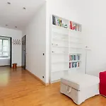 Buonarroti Bright Apartment