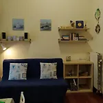 Zara Cosy & Cheap Apt - Easy Parking