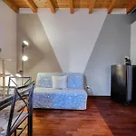 Joivy Welcoming Flat With Balcony Next To Naviglio Grande