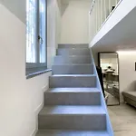 Elegant And Silent Loft In The Center Of Milan