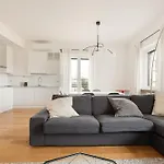 Bright Apartment Milano Centrale