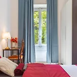 Rosa Rooms
