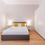 Homeby, Casa Isella