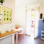Spacious Apartment 50 Meters From The Metro