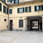 Comecasa Flowery Terraced Apartment