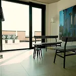 Central Apartment With Shared Terrace