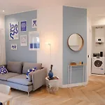 Bright 2-Room Apartment For Friends And Relatives