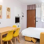 Pasteur Flat