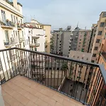 Bright Apartment In Milan