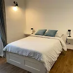 De Conti Apartments