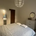 Elegant Apartment Close To The Center