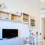 Beautiful Apartment In Tricolore