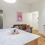 Milan\'S Navigli Nest