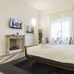 Hemeras Boutique Homes - Super Central Luxury Apartments
