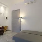 Central Station Intimate Apt