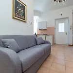 Viale Corsica