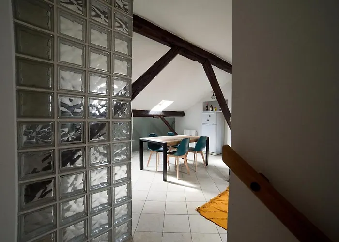 Hbhall Navigli 30