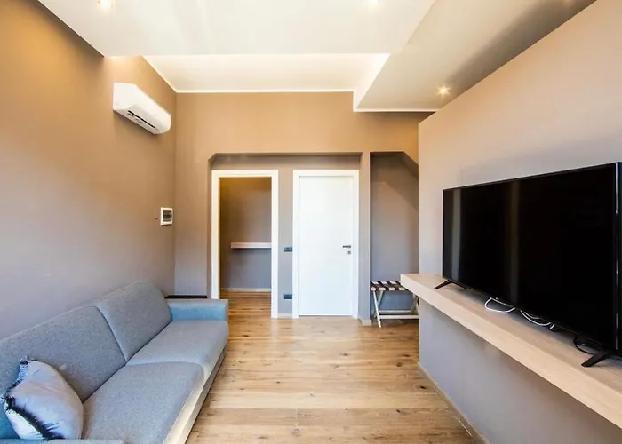 New Wonderful Bilo With Walk-In Closet From Moscova Suites Apartments