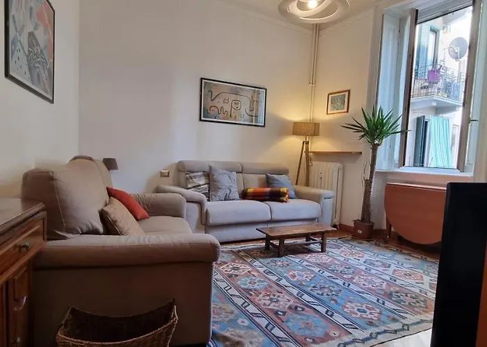 Altido Homey Flat With Balcony In Historical Centre