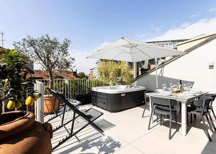 *Villa Olivo*With Private Terrace & Jacuzzi + 3Bedrooms