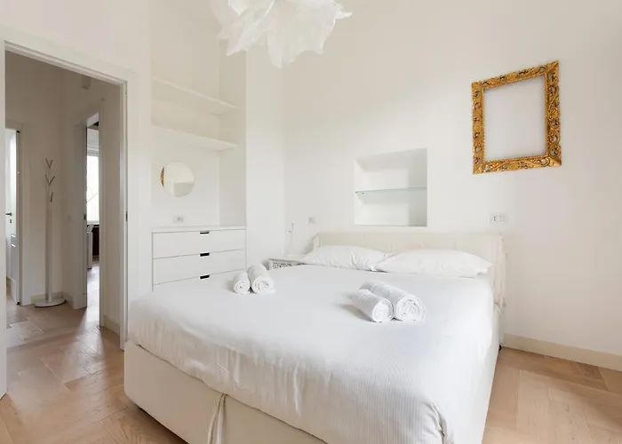 Milano- Darsena And Navigli Area! Cozy Apt!