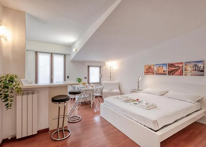 Ferrucci, 6 - Monolocale Al Settimo Cielo