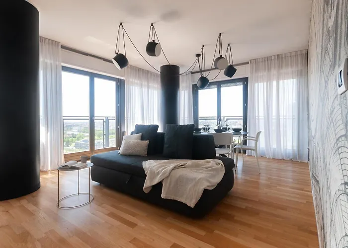 Apartment With Panoramic View Of Milan And Public Free Parking Lot