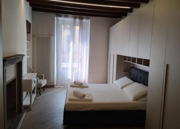 Piacere In Corso Como