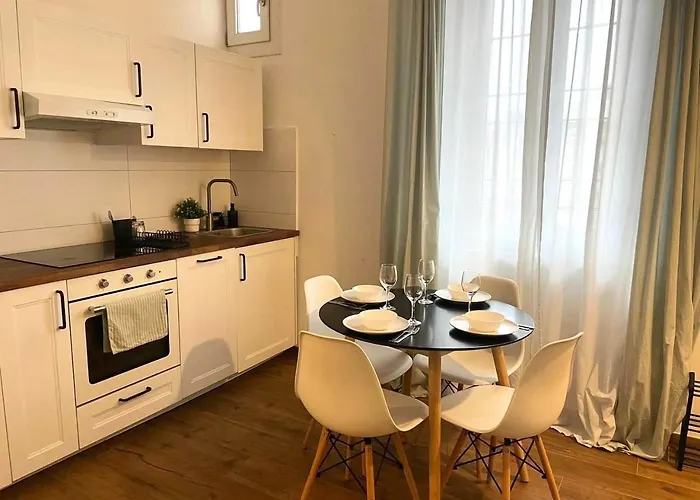 De Conti Apartments