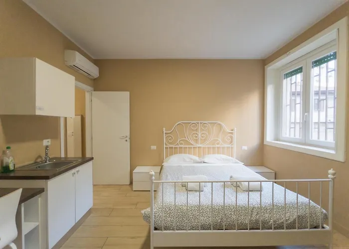 Smart Rooms Portello - 3 people