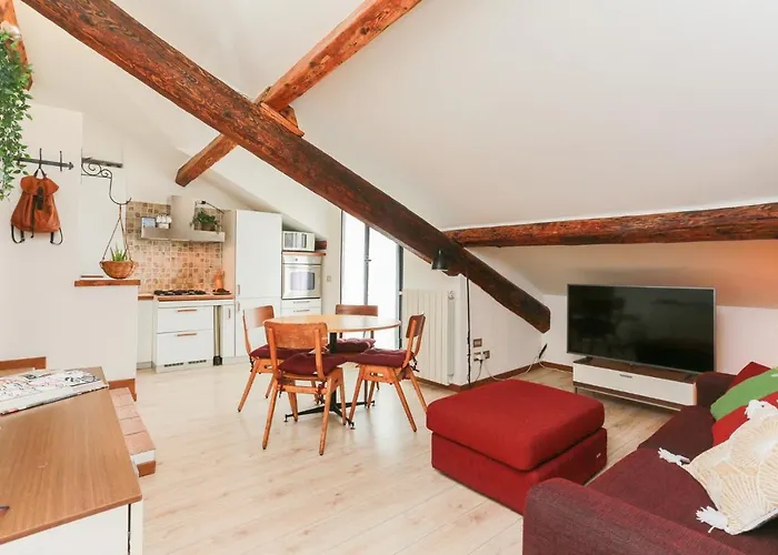 The Best Rent - Cozy Attic With View