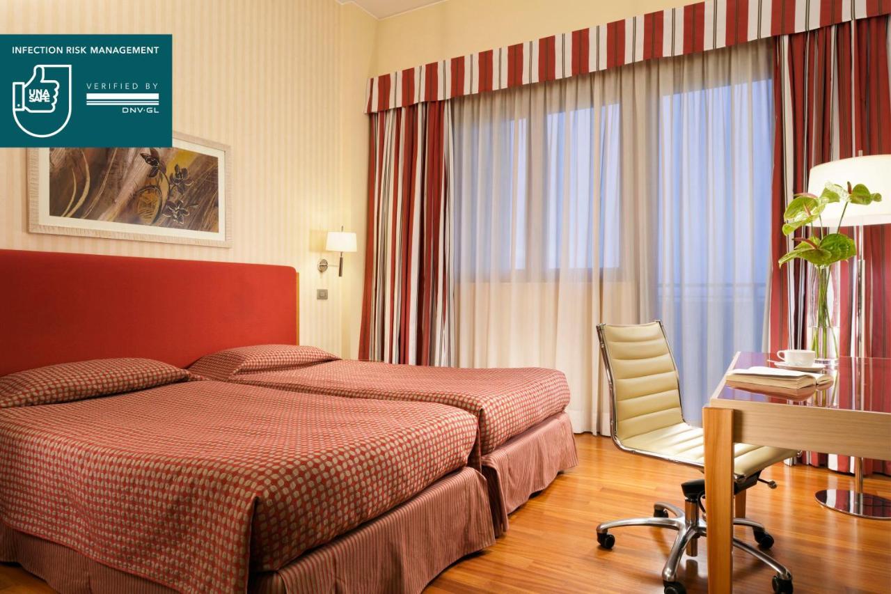 Aparthotel Unaway & Quark Due 4*