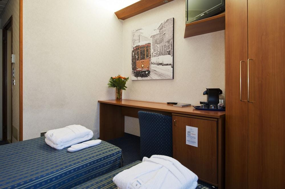 Hotel Mec Milão