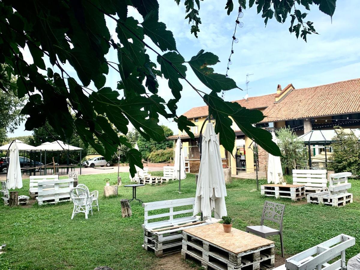Cascina Bellaria Albergue *