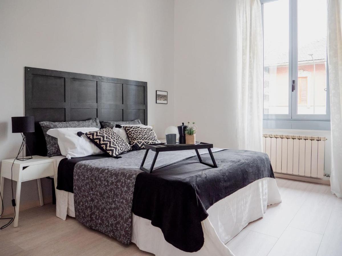The Rent - Navigli * Milan