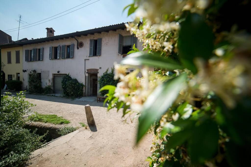 Hbhall Navigli 2 Milan