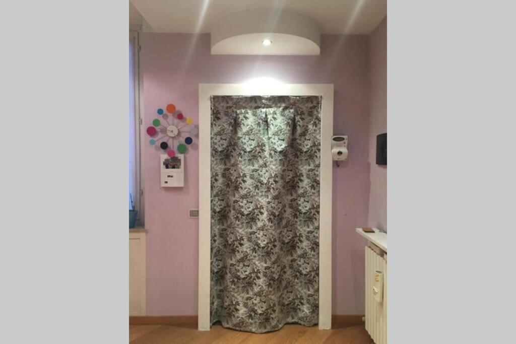 Squisito In Stabile Vecchia Apartamento Milão