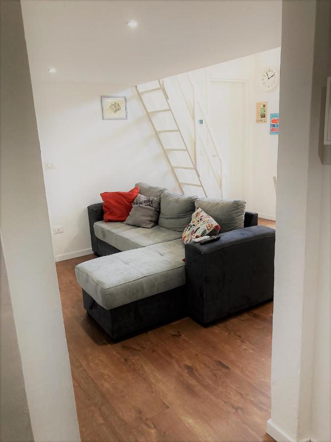 White Flat Puglie Apartment Milan