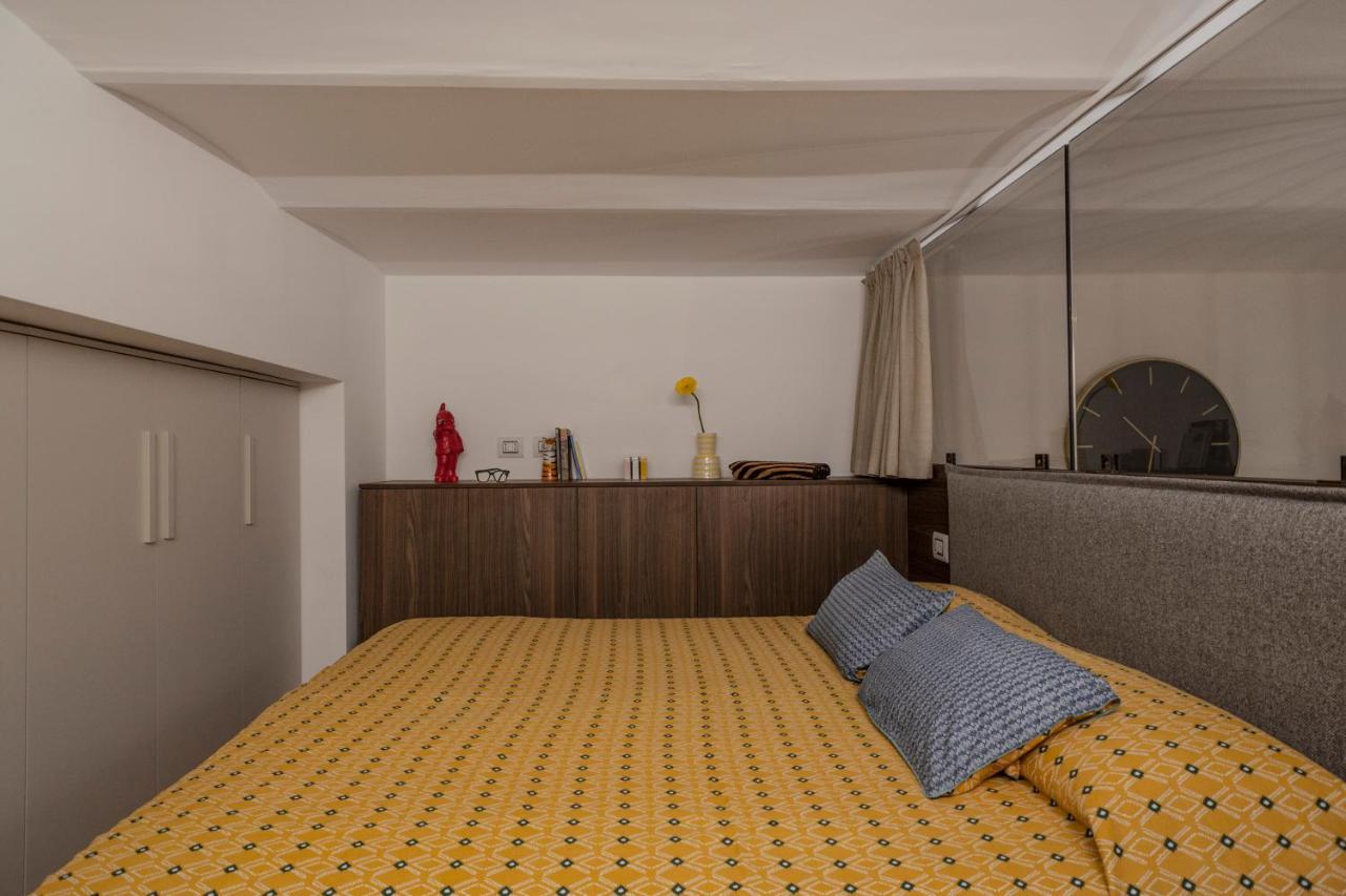Apartment Minimal Loft In Centro A Milan