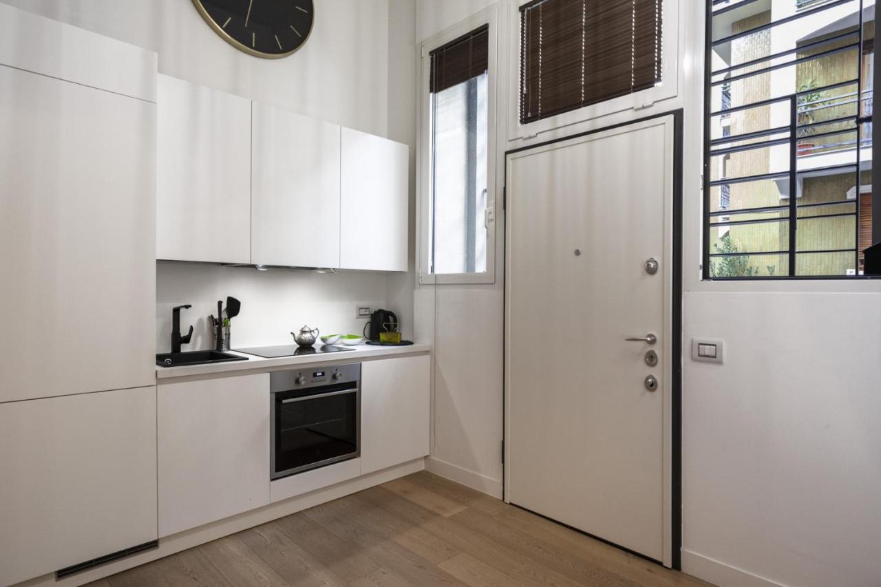 Minimal Loft In Centro A Apartment Milan