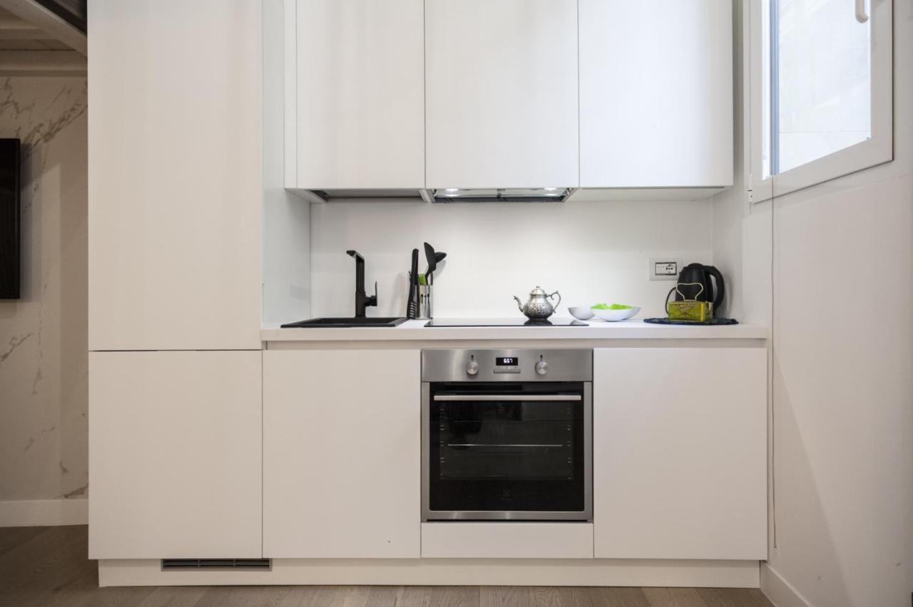 Minimal Loft In Centro A Milan
