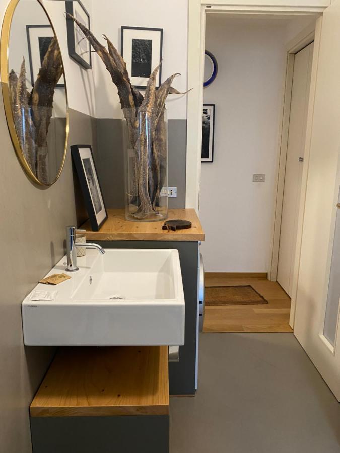 Salasco 20 - Bocconi Porta Romana Unique And Stylish Apartment! Apartment Milan