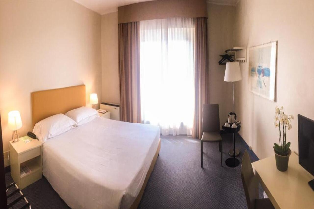 Blaise & Francis 4* Milano