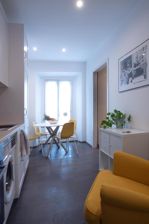 Art & Design On The Corner - Via Savona Apartment