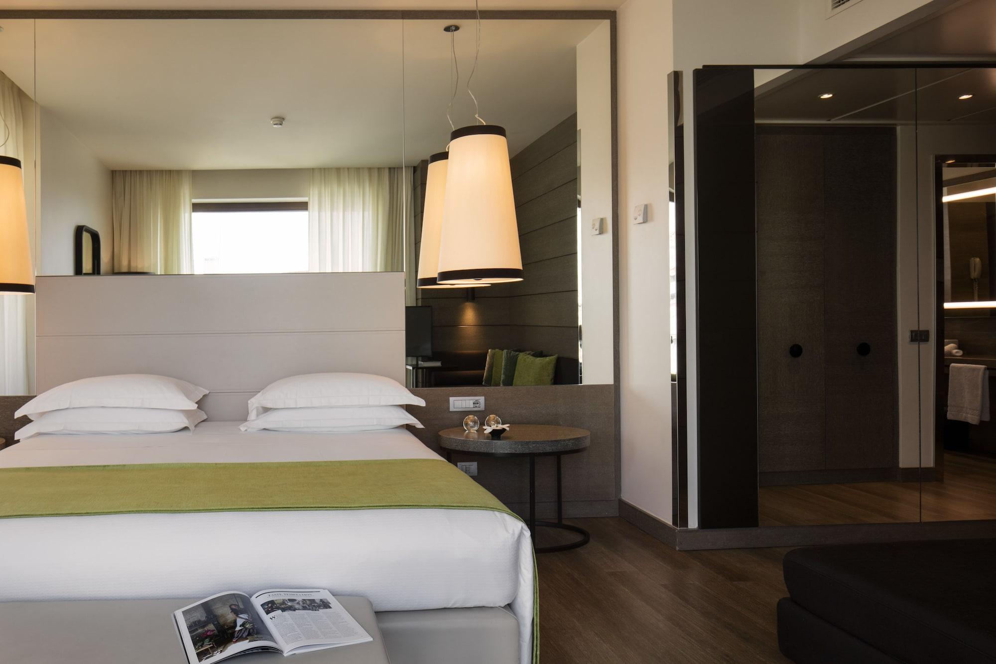 Hotel Starhotels Echo 4*