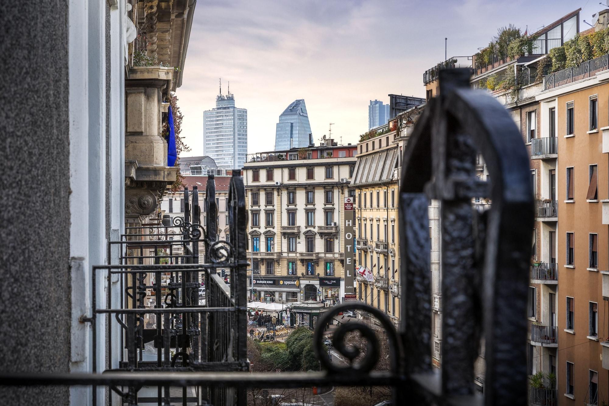 Lhp Napoleon Hotel 4*