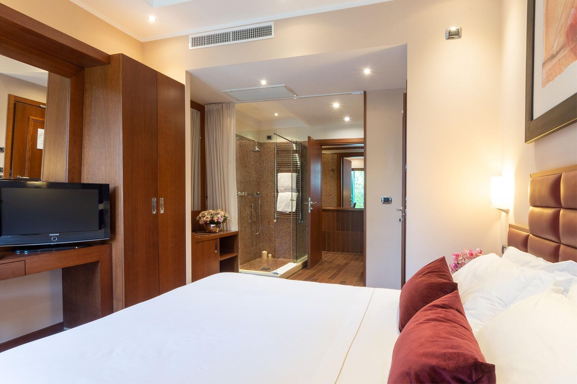Silver Hotel