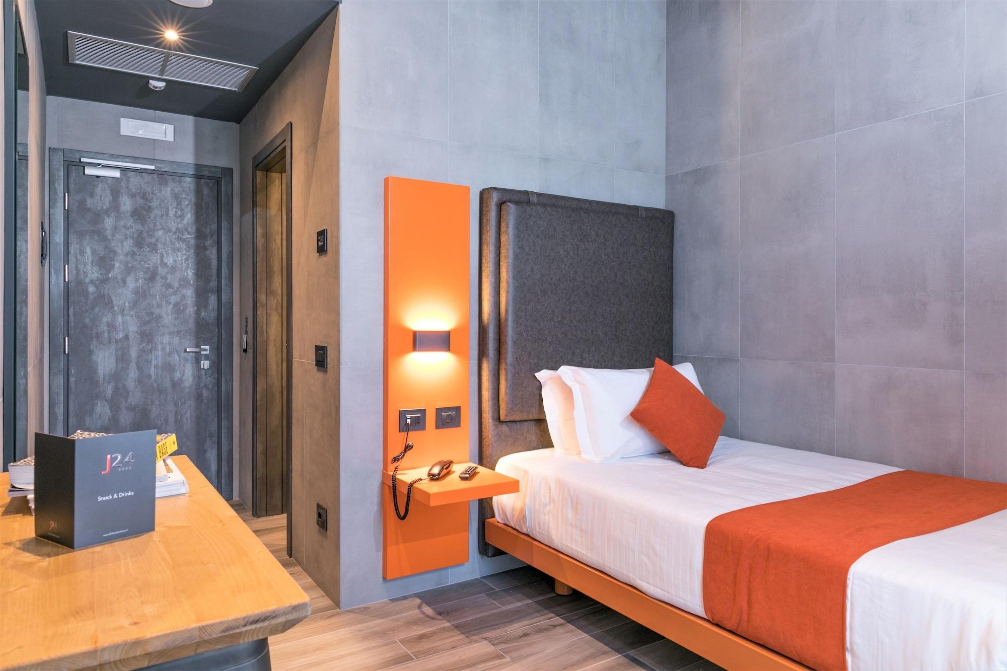 Hotel J24 Milan