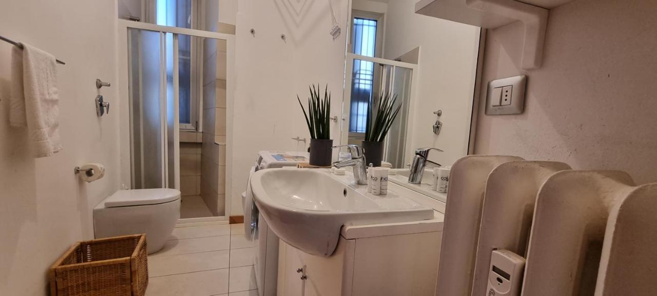 Altido Homey Flat With Balcony In Historical Centre Milan