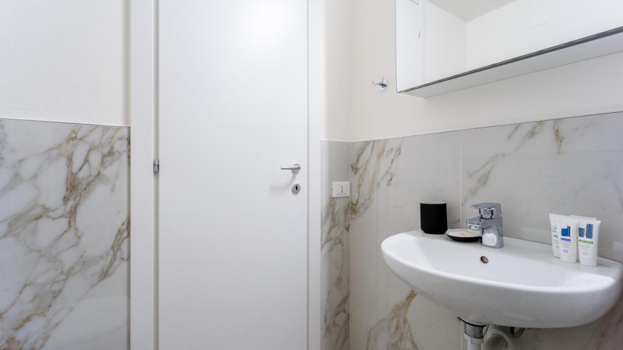 Italianway Apartment *